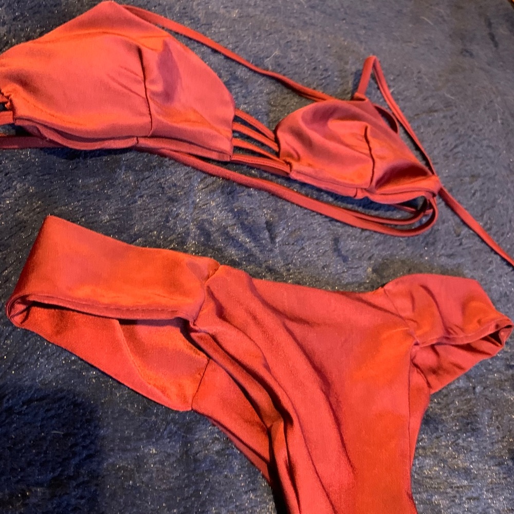 🔴 5 for $25 🔴Strappy Maroon Bikini set